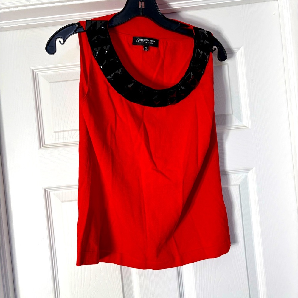 Jones New York Red and Black Sleeveless Blouse